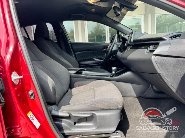 NMTKHMBX9JR025995 2018 TOYOTA C-HR photo no. 5
