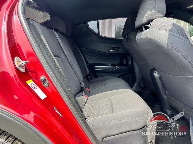 NMTKHMBX9JR025995 2018 TOYOTA C-HR photo no. 6