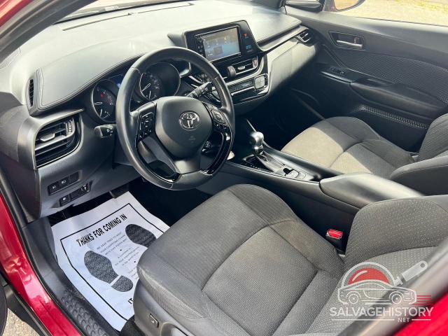 NMTKHMBX9JR025995 2018 TOYOTA C-HR photo no. 9