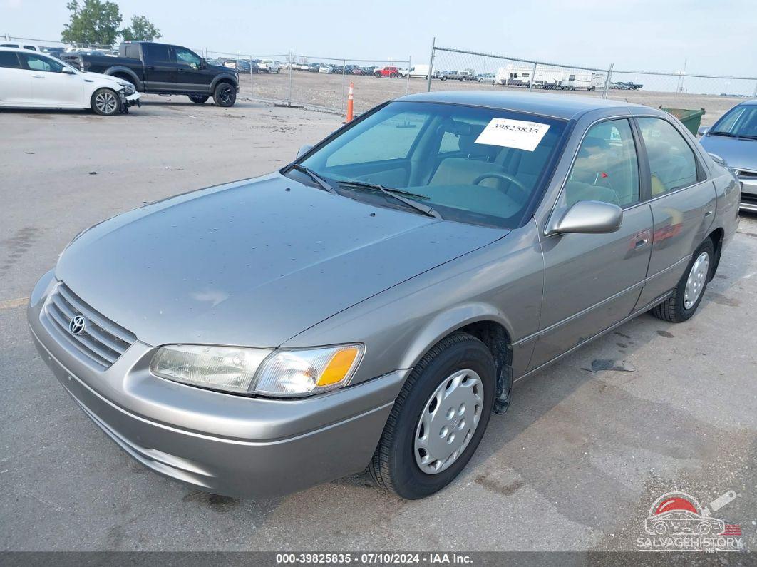 4T1BG22K0WU296889 1998 TOYOTA CAMRY photo no. 2