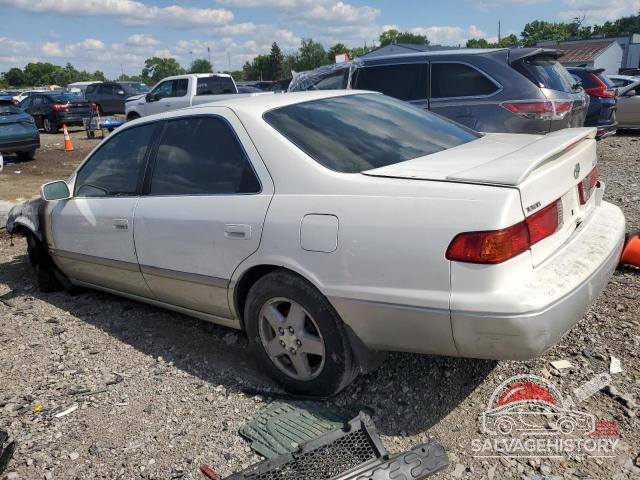 JT2BG22K810574032 2001 TOYOTA CAMRY photo no. 2