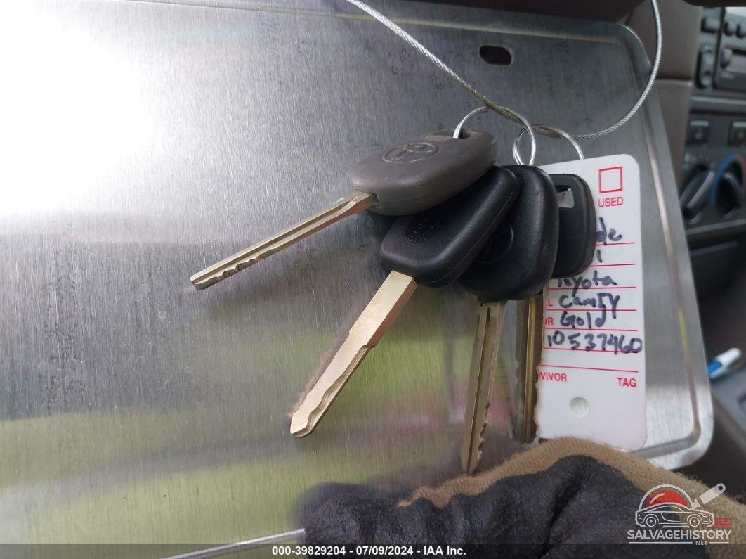 JT2BG22K910537460 2001 TOYOTA CAMRY photo no. 11