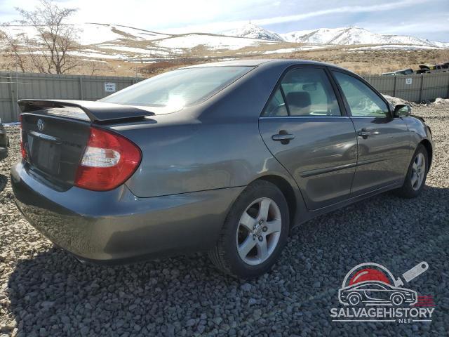 JTDBE32K820010272 2002 TOYOTA CAMRY photo no. 3