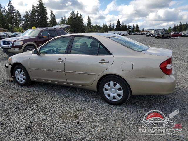 JTDBE32K840268715 2004 TOYOTA CAMRY photo no. 2