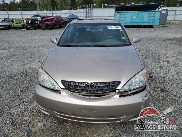 JTDBE32K840268715 2004 TOYOTA CAMRY photo no. 5