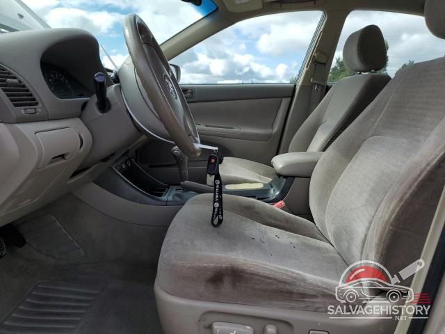 JTDBE32K840268715 2004 TOYOTA CAMRY photo no. 7