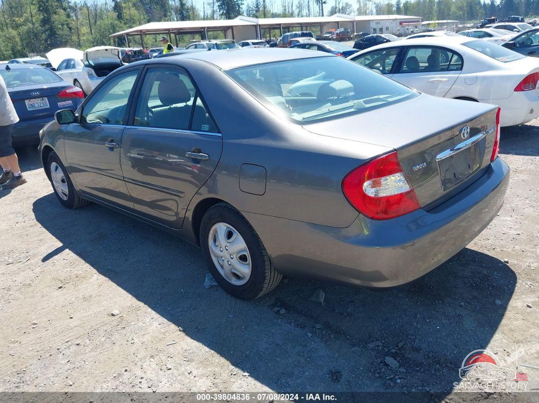 JTDBE32KX40274435 2004 TOYOTA CAMRY photo no. 3