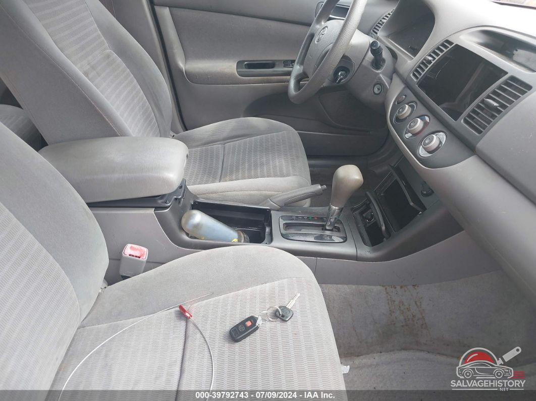 4T1BE32K35U017476 2005 TOYOTA CAMRY photo no. 5