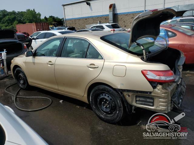 4T1BF3EK1BU156400 2011 TOYOTA CAMRY photo no. 2