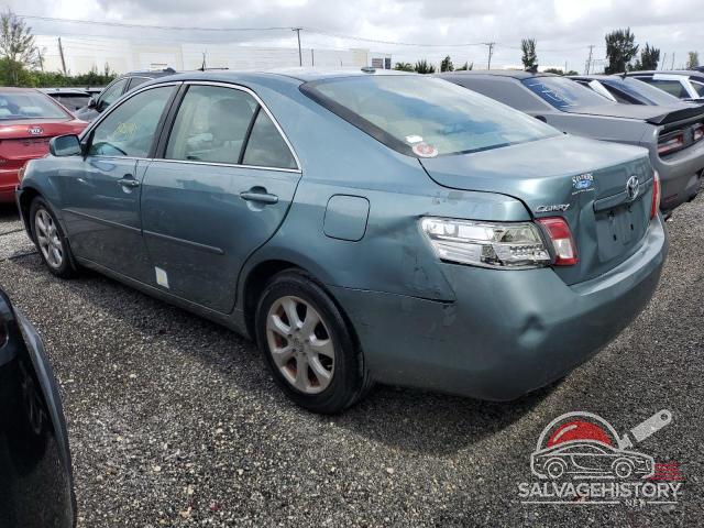 4T1BF3EK2BU635067 2011 TOYOTA CAMRY photo no. 2