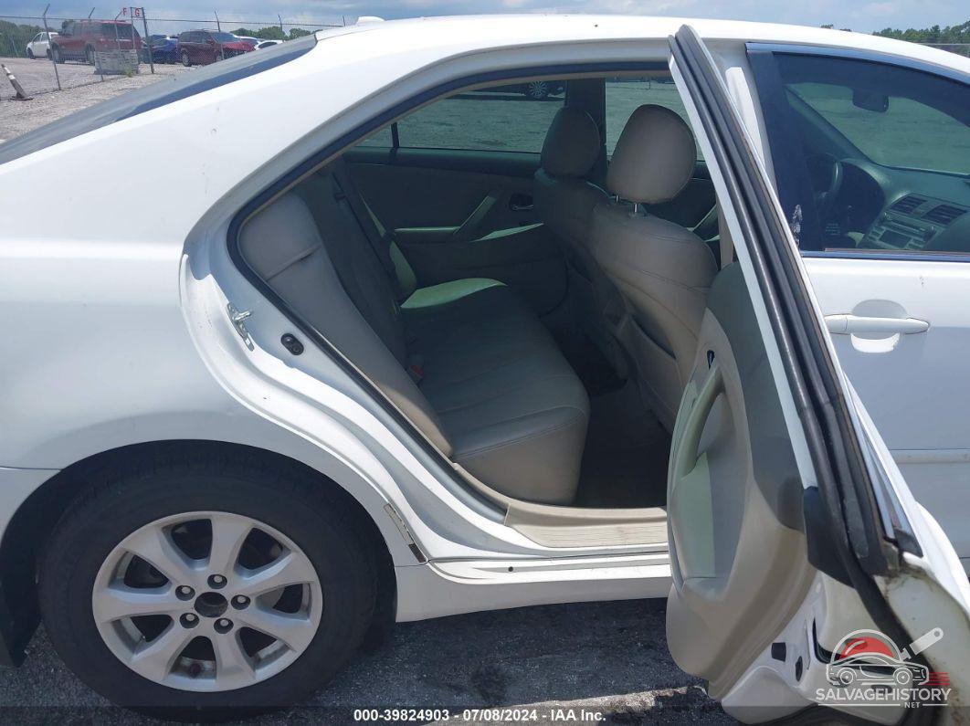 4T1BF3EK6BU633774 2011 TOYOTA CAMRY photo no. 8