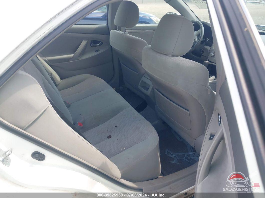 4T1BF3EK9BU651735 2011 TOYOTA CAMRY photo no. 8
