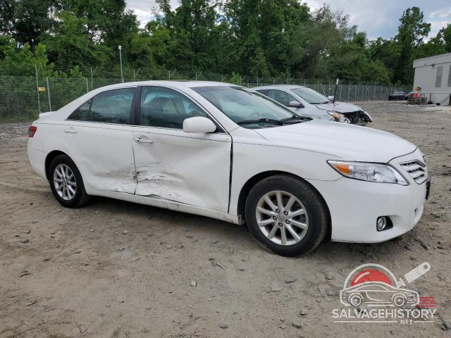 4T1BF3EK9BU745761 2011 TOYOTA CAMRY photo no. 4