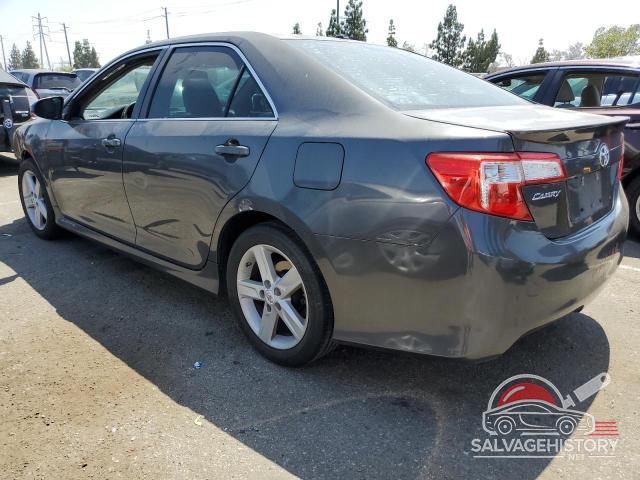 4T1BF1FK1CU081329 2012 TOYOTA CAMRY photo no. 2