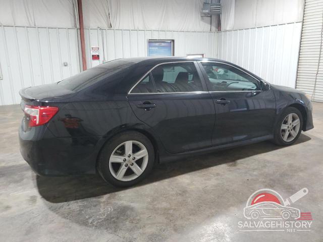 4T1BF1FK2CU143028 2012 TOYOTA CAMRY photo no. 3