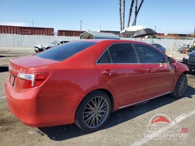 4T4BF1FK1CR241733 2012 TOYOTA CAMRY photo no. 3