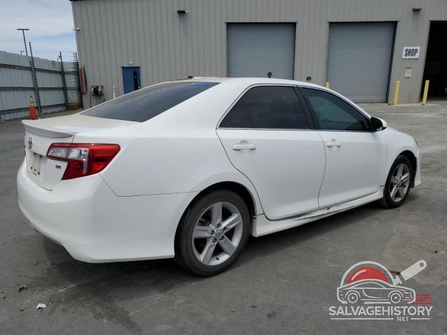 4T1BF1FK9DU268402 2013 TOYOTA CAMRY photo no. 3