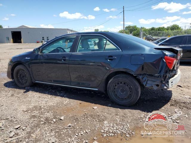 4T1BD1FK0EU135938 2014 TOYOTA CAMRY photo no. 2