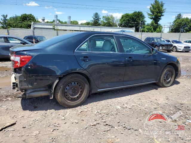 4T1BD1FK0EU135938 2014 TOYOTA CAMRY photo no. 3