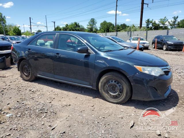 4T1BD1FK0EU135938 2014 TOYOTA CAMRY photo no. 4