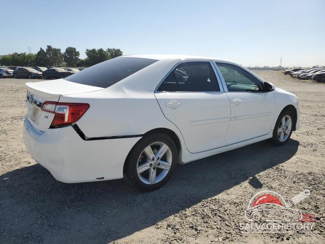 4T1BF1FK0EU832830 2014 TOYOTA CAMRY photo no. 3