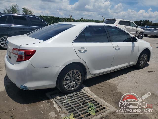 4T1BF1FK1EU327217 2014 TOYOTA CAMRY photo no. 3