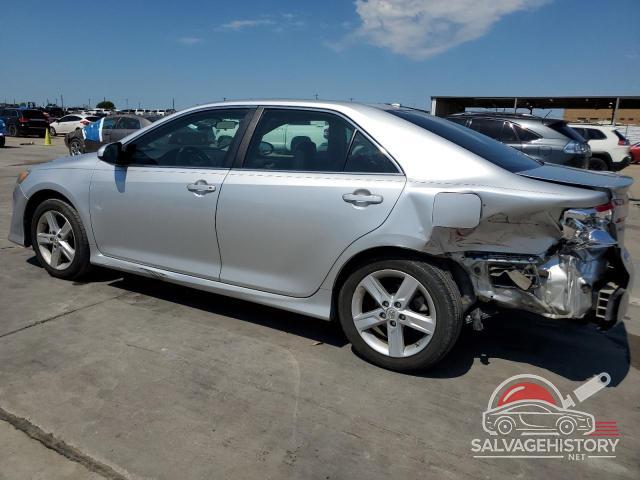 4T1BF1FK2EU349940 2014 TOYOTA CAMRY photo no. 2