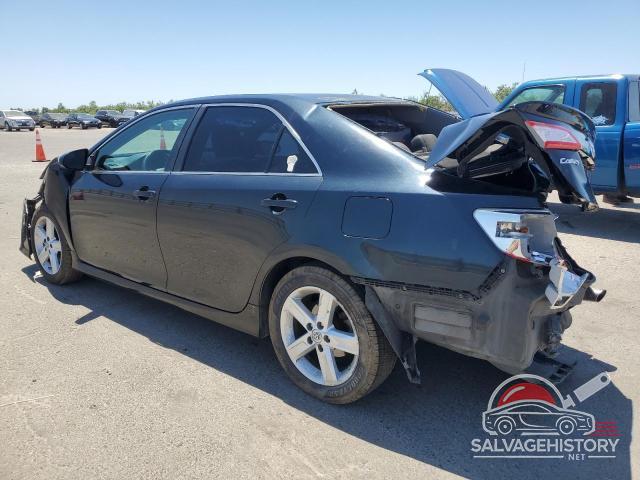 4T1BF1FK2EU732342 2014 TOYOTA CAMRY photo no. 2