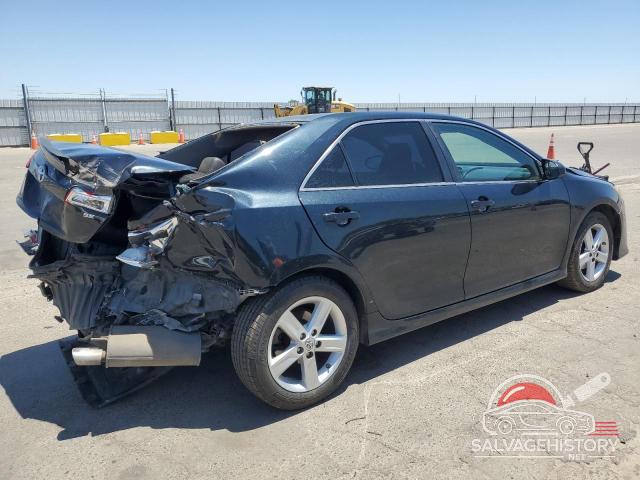 4T1BF1FK2EU732342 2014 TOYOTA CAMRY photo no. 3