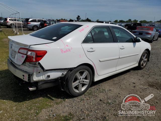 4T1BF1FK4EU386794 2014 TOYOTA CAMRY photo no. 3