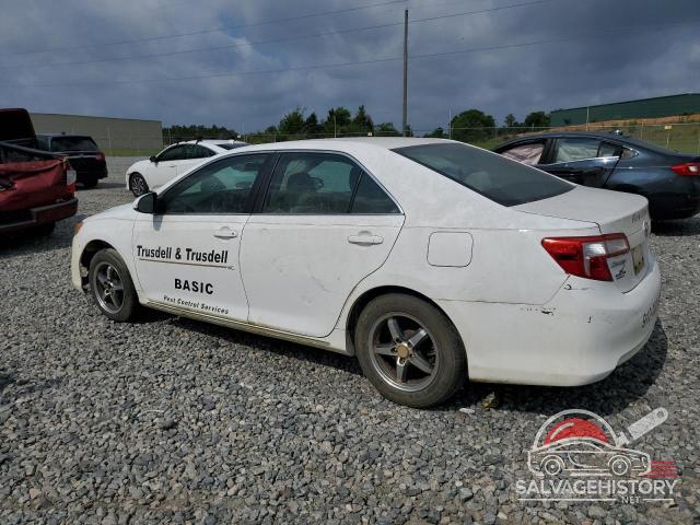 4T1BF1FK4EU386987 2014 TOYOTA CAMRY photo no. 2