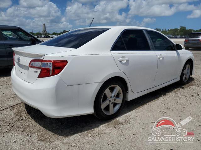 4T1BF1FK6EU388160 2014 TOYOTA CAMRY photo no. 3
