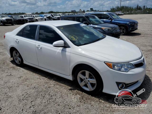 4T1BF1FK6EU388160 2014 TOYOTA CAMRY photo no. 4