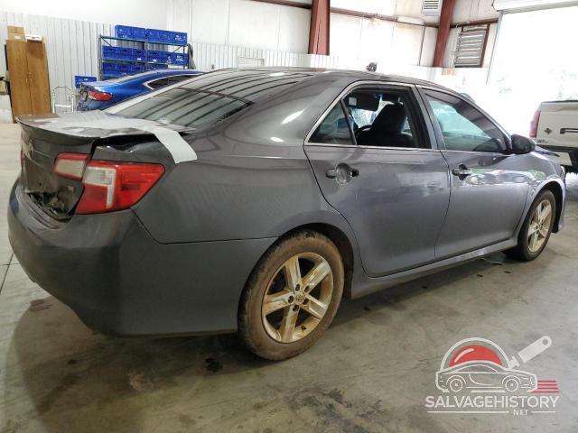 4T1BF1FK8EU418114 2014 TOYOTA CAMRY photo no. 3