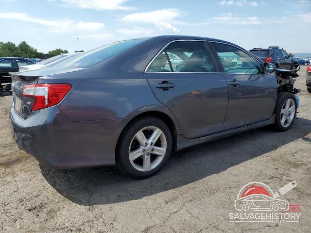 4T1BF1FK8EU830565 2014 TOYOTA CAMRY photo no. 3