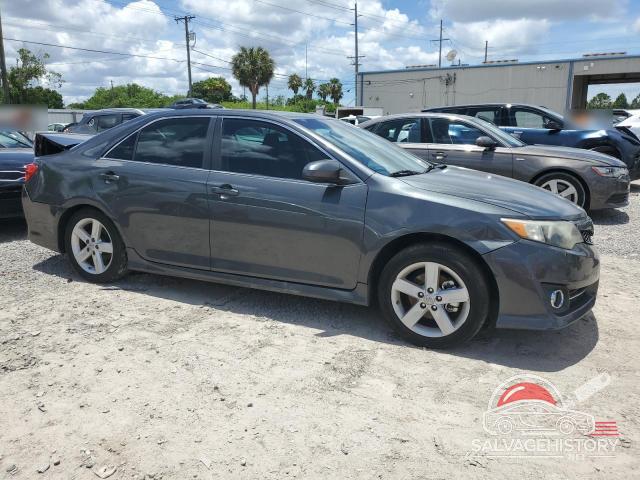 4T1BK1FK5EU551392 2014 TOYOTA CAMRY photo no. 4
