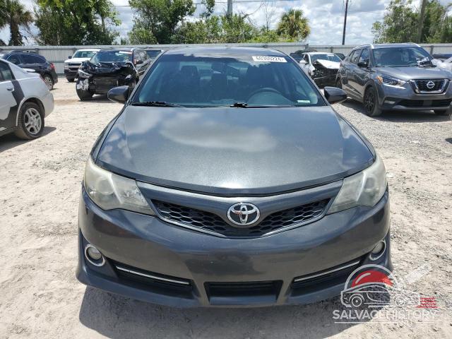 4T1BK1FK5EU551392 2014 TOYOTA CAMRY photo no. 5