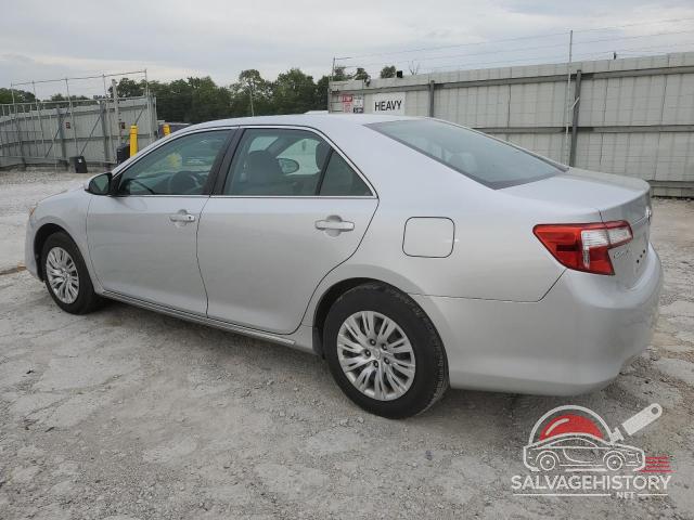4T4BF1FKXER393173 2014 TOYOTA CAMRY photo no. 2