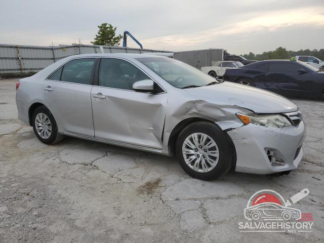 4T4BF1FKXER393173 2014 TOYOTA CAMRY photo no. 4