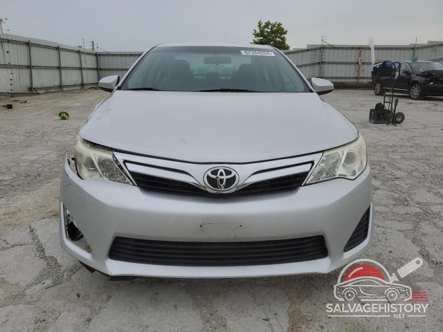 4T4BF1FKXER393173 2014 TOYOTA CAMRY photo no. 5