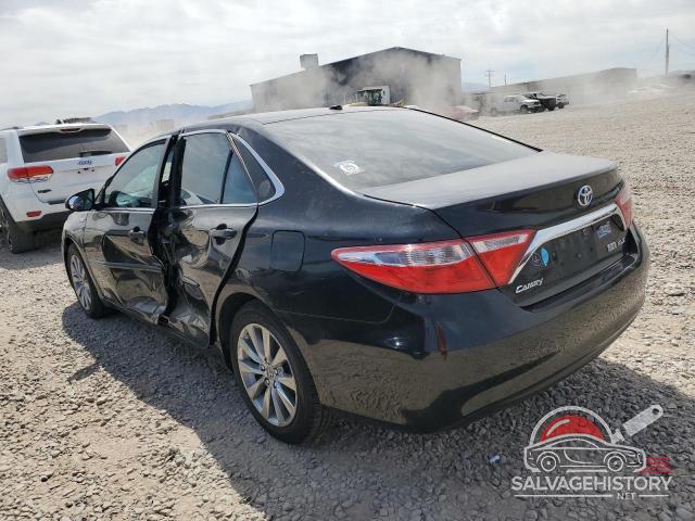 4T1BD1FK2FU159675 2015 TOYOTA CAMRY photo no. 2