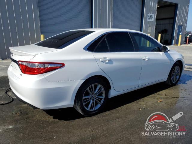 4T1BF1FK9FU036952 2015 TOYOTA CAMRY photo no. 3