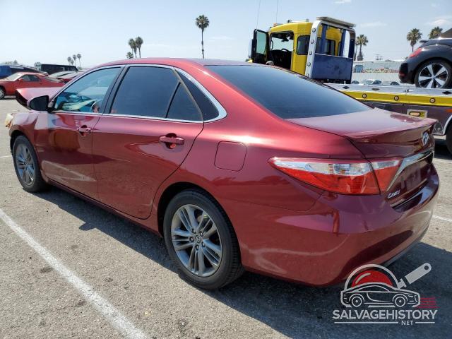 4T1BF1FKXFU883964 2015 TOYOTA CAMRY photo no. 2