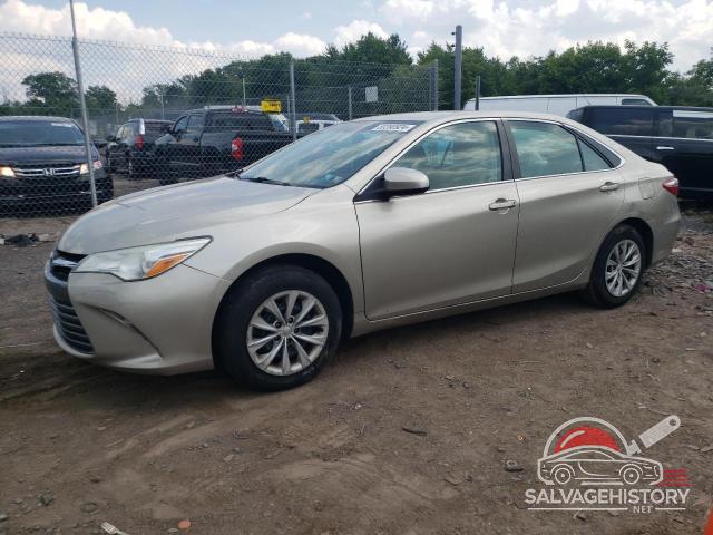 4T4BF1FK7FR502075 2015 TOYOTA CAMRY photo no. 4