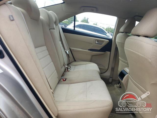 4T4BF1FK7FR502075 2015 TOYOTA CAMRY photo no. 10