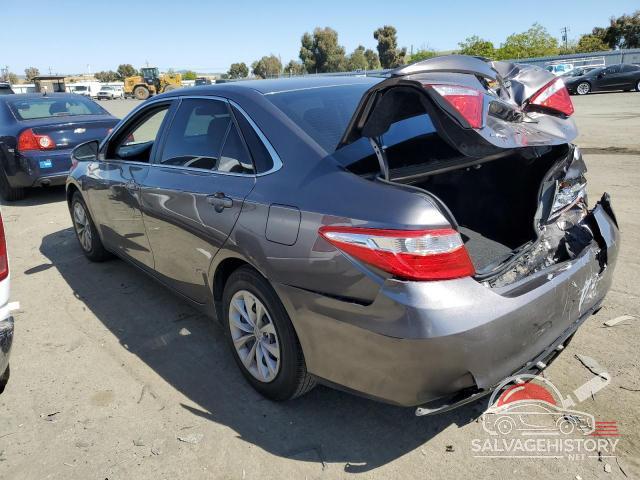 4T4BF1FKXFR464731 2015 TOYOTA CAMRY photo no. 2