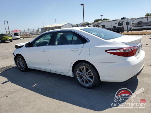 4T1BF1FK3GU516888 2016 TOYOTA CAMRY photo no. 2