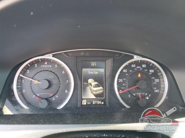 4T1BF1FK3GU516888 2016 TOYOTA CAMRY photo no. 9