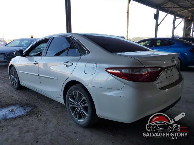 4T1BF1FK8GU247805 2016 TOYOTA CAMRY photo no. 2