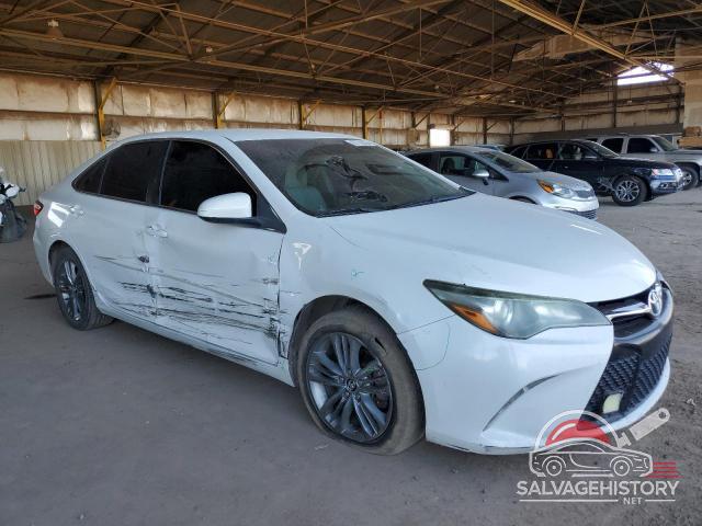4T1BF1FK8GU247805 2016 TOYOTA CAMRY photo no. 4